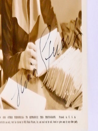ORIGINAL GLORIA STUART SIGNED MOVIE PHOTOGRAPH / "WANTED! JANE TURNER"